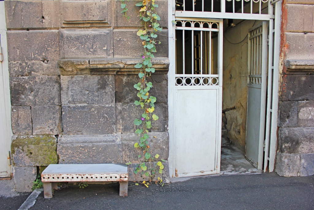 Benches of Yerevan - Tatevik  Vardanyan - The Armenite