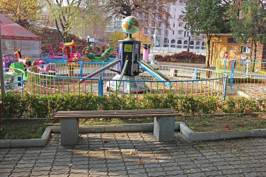 Benches of Yerevan - Tatevik  Vardanyan - The Armenite