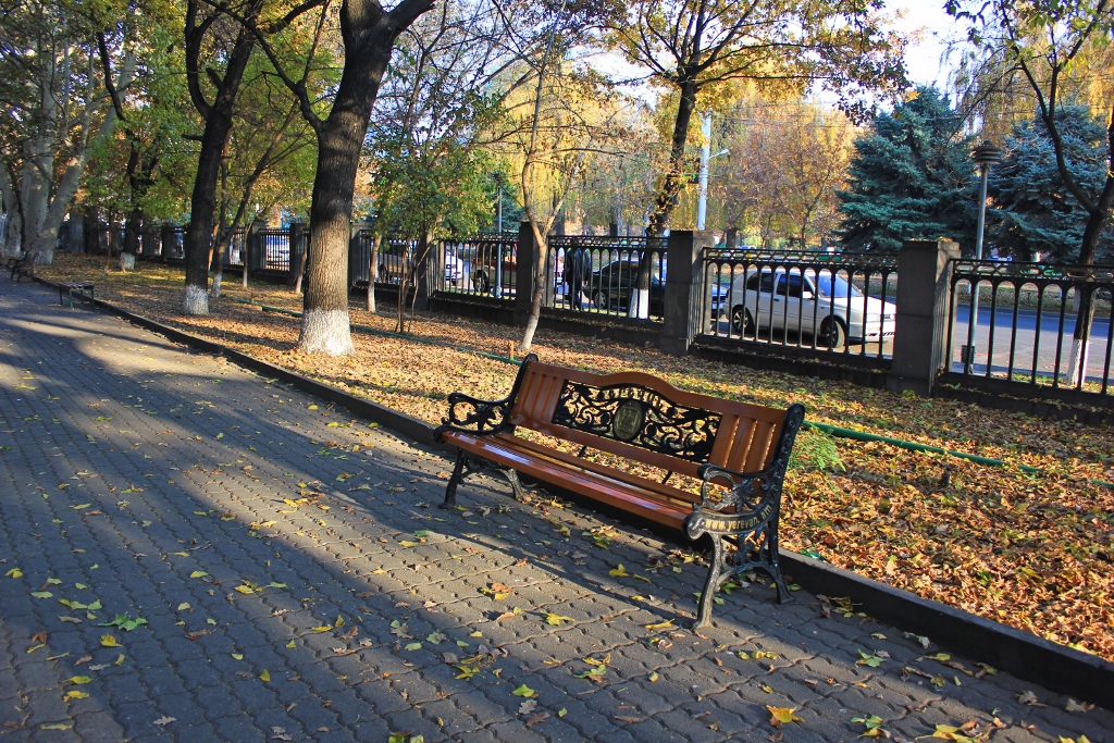 Benches of Yerevan - Tatevik  Vardanyan - The Armenite