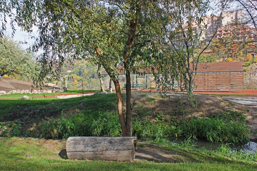 Benches of Yerevan - Tatevik  Vardanyan - The Armenite